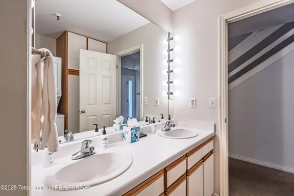 $1,450,000 | 3946 South Lake Creek Drive, Unit A6, Wilson, WY 83014