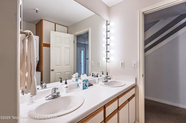 $1,585,000 | 3946 South Lake Creek Drive, Unit A6, Wilson, WY 83014