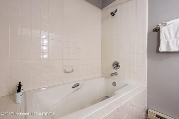 $1,450,000 | 3946 South Lake Creek Drive, Unit A6, Wilson, WY 83014