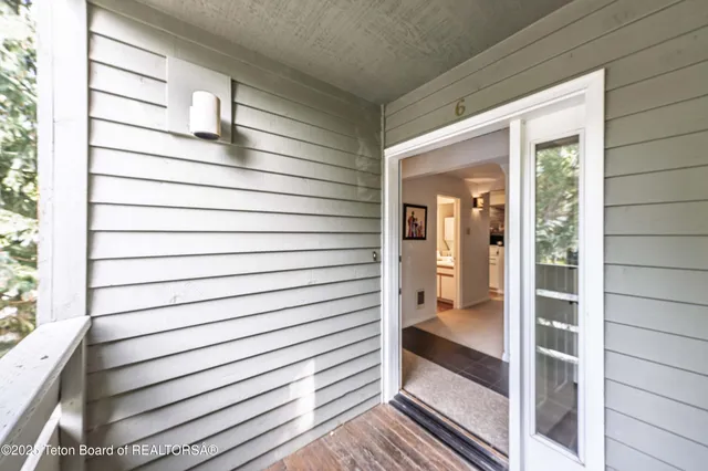 $1,585,000 | 3946 South Lake Creek Drive, Unit A6, Wilson, WY 83014