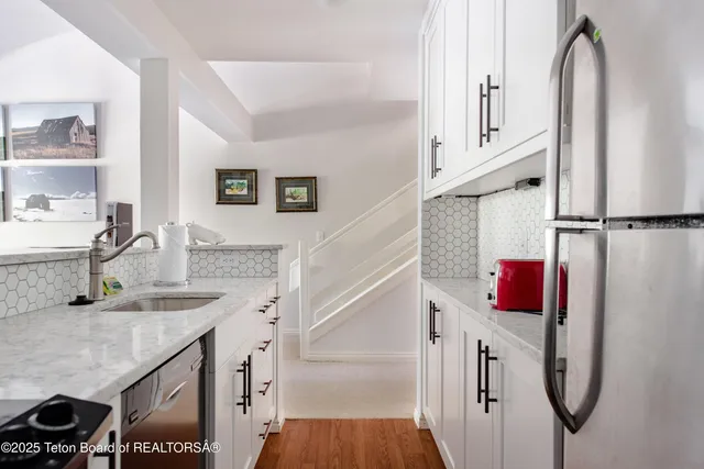 $1,585,000 | 3946 South Lake Creek Drive, Unit A6, Wilson, WY 83014