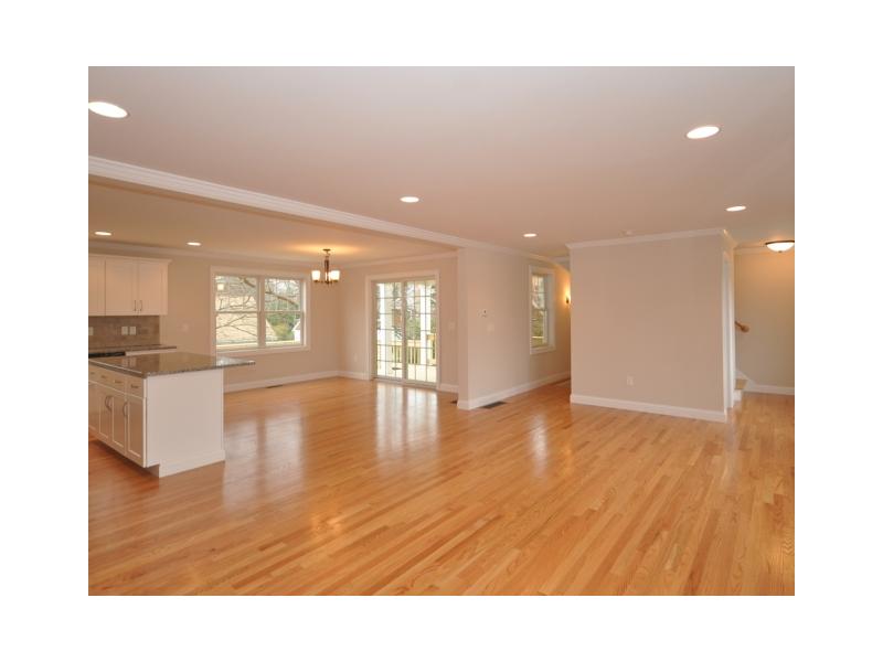 32 Camden Road Narragansett, RI 02882 - Photo 3 of 9 Den/Family/Great Room.
