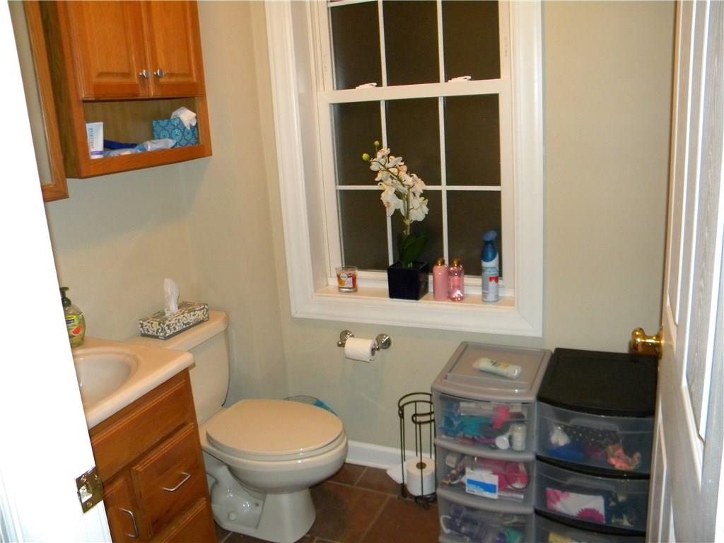 121 South 12th Street South Side, PA 15203 - Photo 15 of 18 Second Floor Full Bath