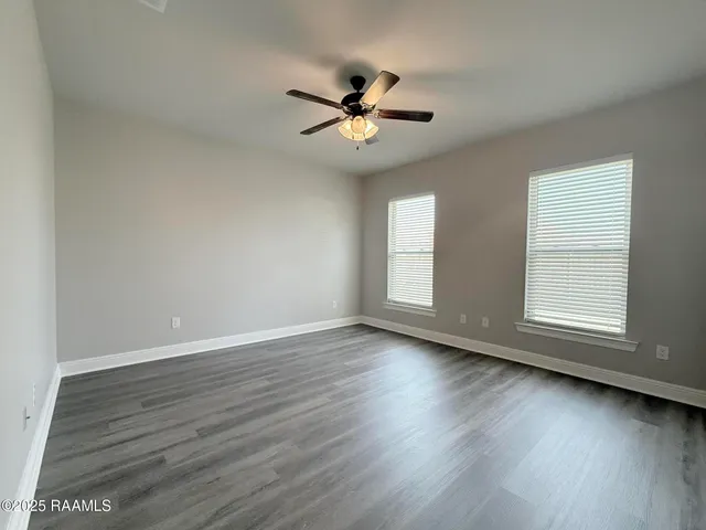 $2,100 | 205 Caillou Grove Road, Youngsville, LA 70592