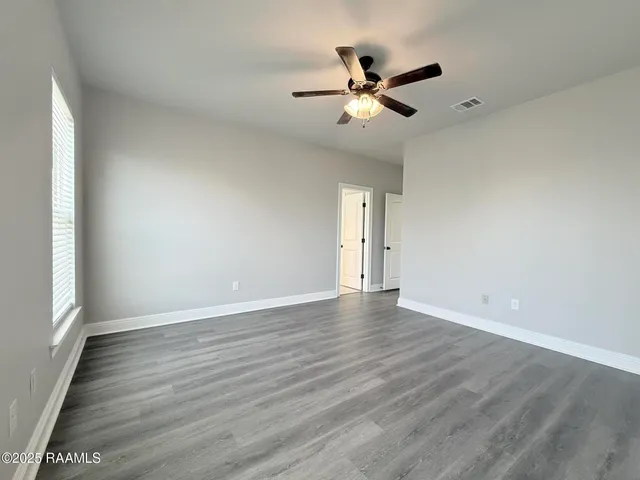 $2,100 | 205 Caillou Grove Road, Youngsville, LA 70592