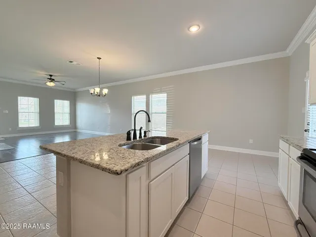 $2,100 | 205 Caillou Grove Road, Youngsville, LA 70592