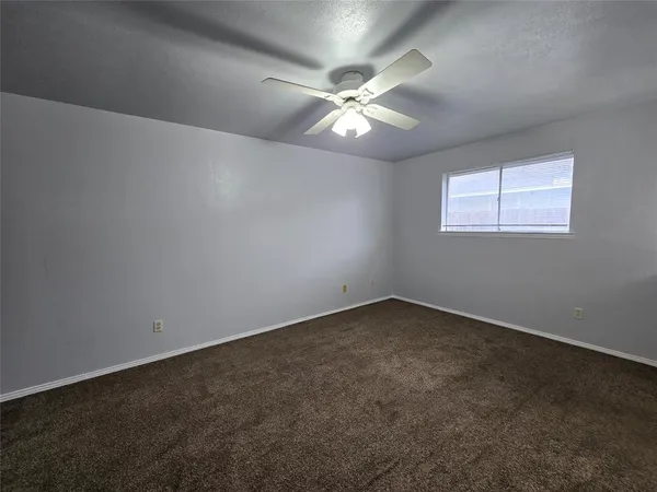 $1,875 | 509 Arbor Lane, Lancaster, TX 75134