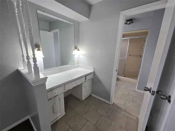 $1,875 | 509 Arbor Lane, Lancaster, TX 75134