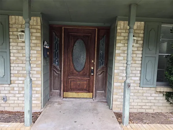 $1,875 | 509 Arbor Lane, Lancaster, TX 75134