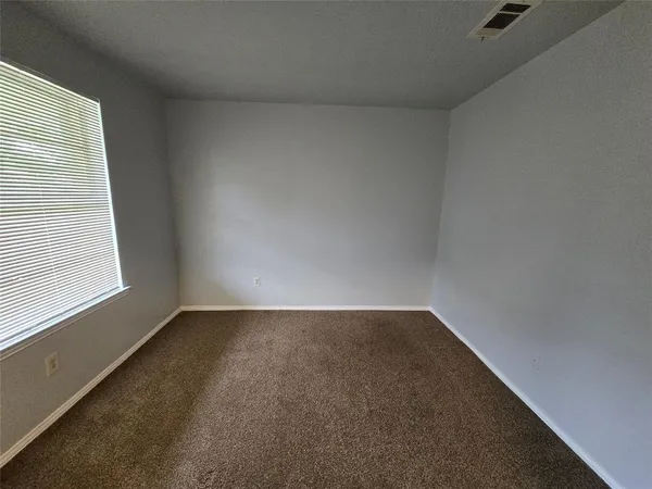 $1,875 | 509 Arbor Lane, Lancaster, TX 75134