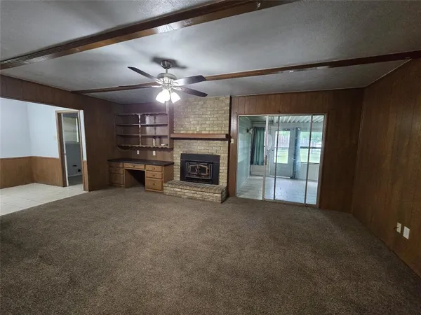 $1,875 | 509 Arbor Lane, Lancaster, TX 75134