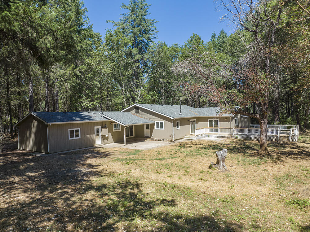 131 Cheney Creek Road Grants Pass, OR 97527 - Photo 24 of 40 316C4BF2-5351-4E30-81B7-2E5F59869F90