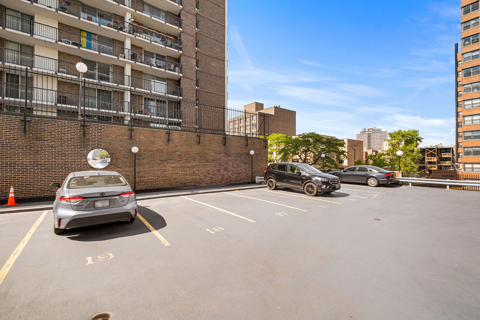 5901 North Sheridan Road, Unit 2C Chicago, IL 60660 - Photo 27 of 28