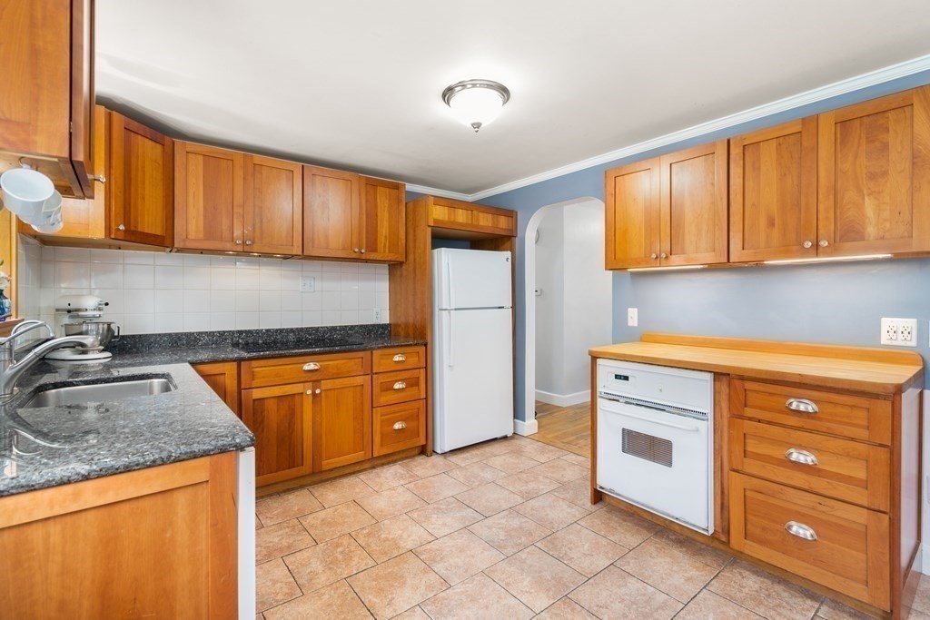1 Woodcliff Road Canton, MA 02021 - Photo 11 of 29 Gallery Image 11