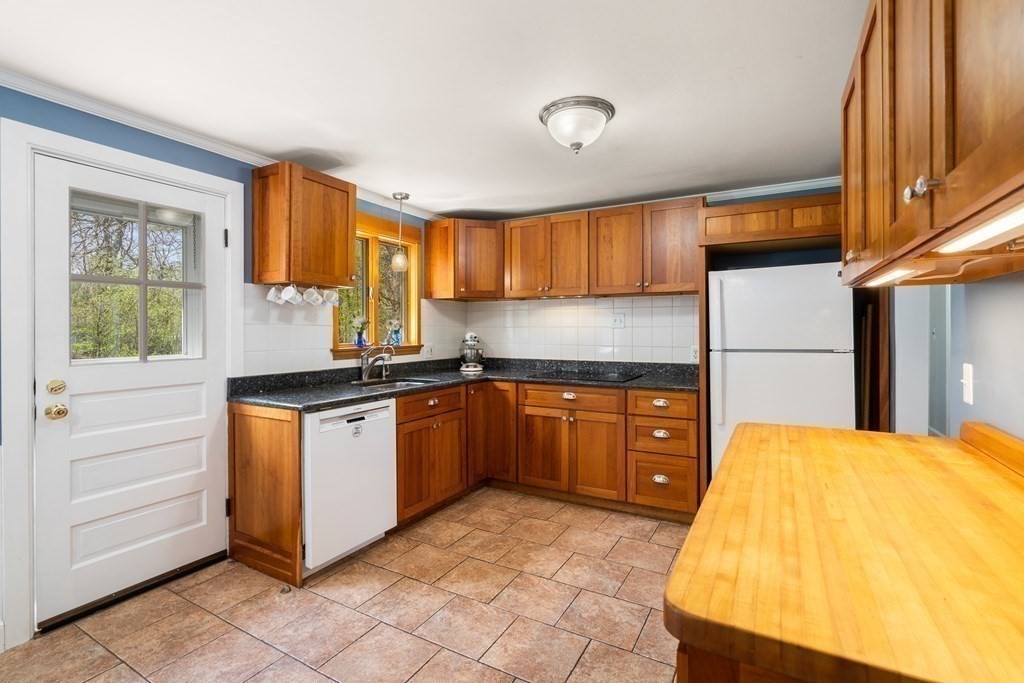 1 Woodcliff Road Canton, MA 02021 - Photo 12 of 29 Gallery Image 12
