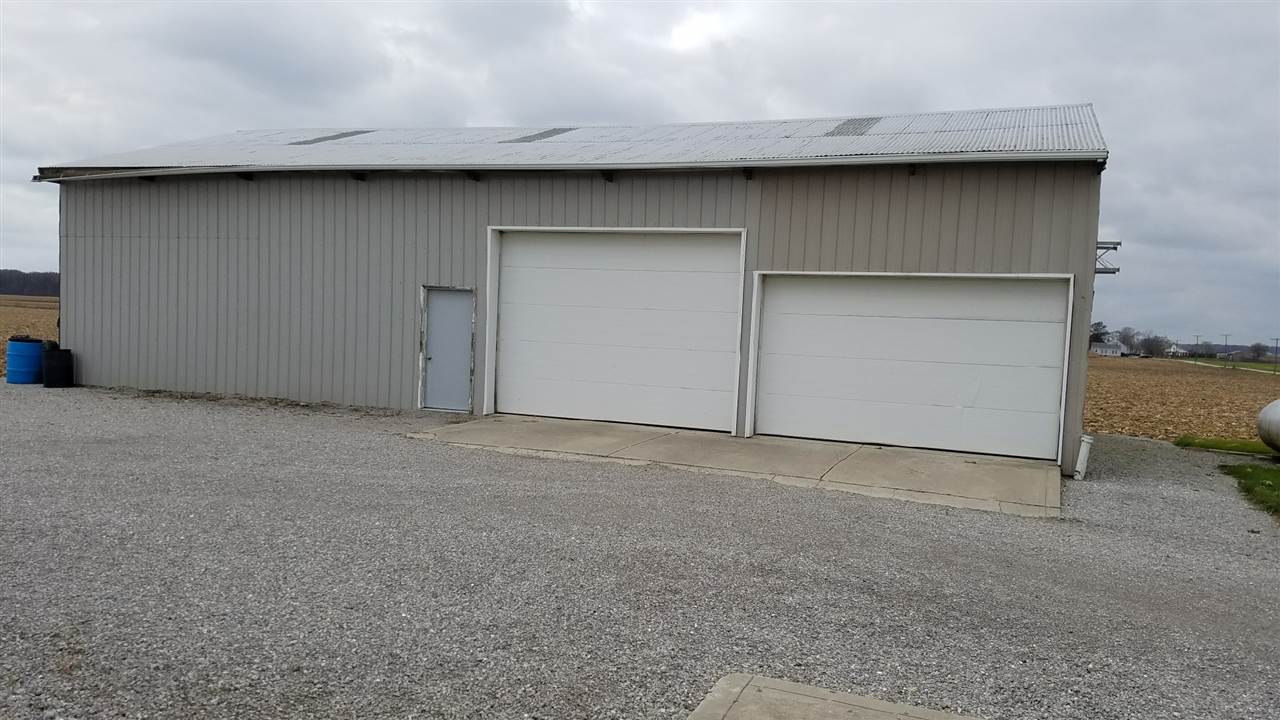18104 Barkley Road Monroeville, IN 46773 - Photo 2 of 10