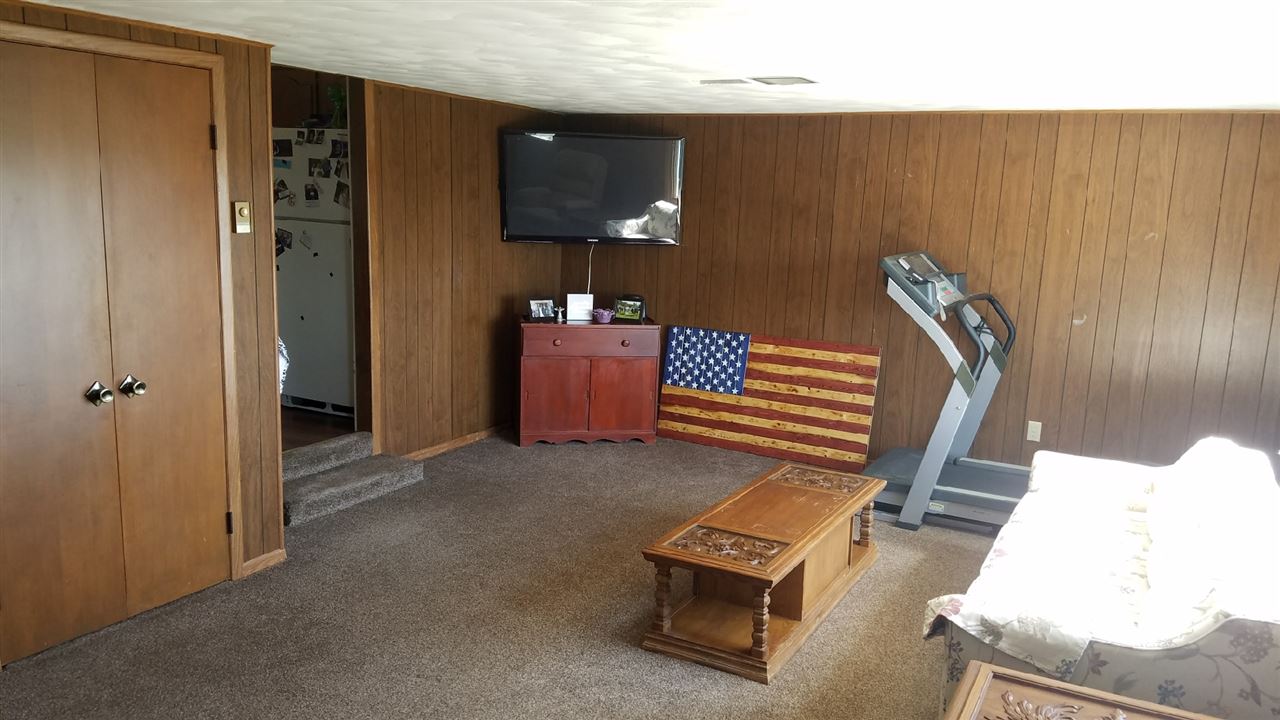 18104 Barkley Road Monroeville, IN 46773 - Photo 8 of 10