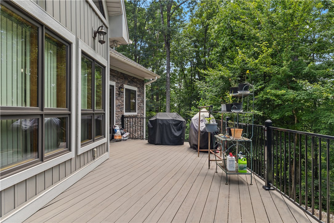 332 Two Rivers Drive Westminster, SC 29693 - Photo 9 of 50