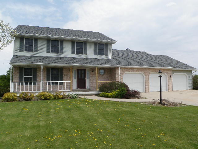 1901 North 2703rd Road Ottawa, IL 61350 - Photo 1 of 17