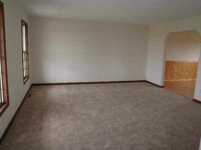 1901 North 2703rd Road Ottawa, IL 61350 - Photo 4 of 17