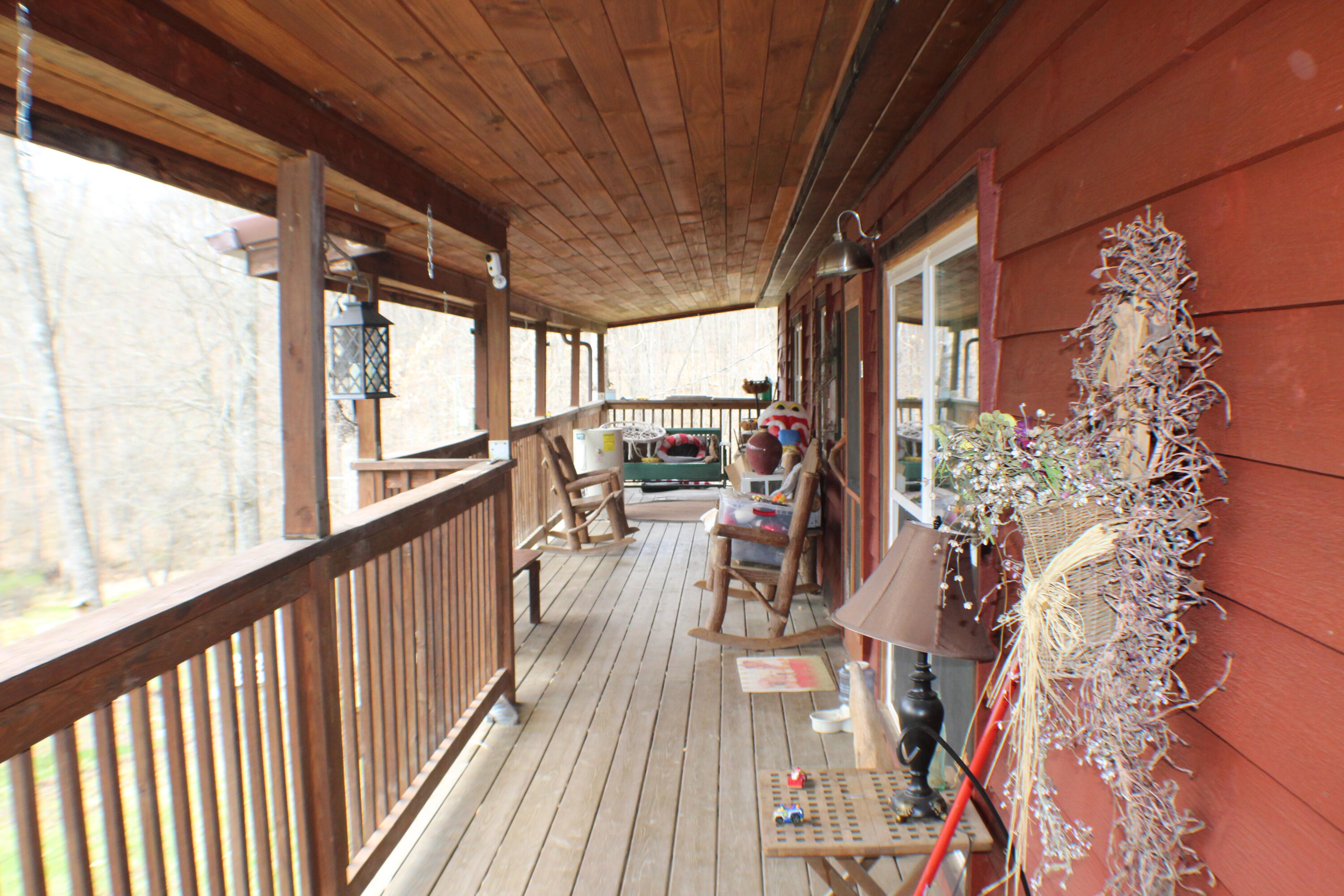 178 Thompson Road Hillsboro, WV 24946 - Photo 7 of 32 Gallery Image 7
