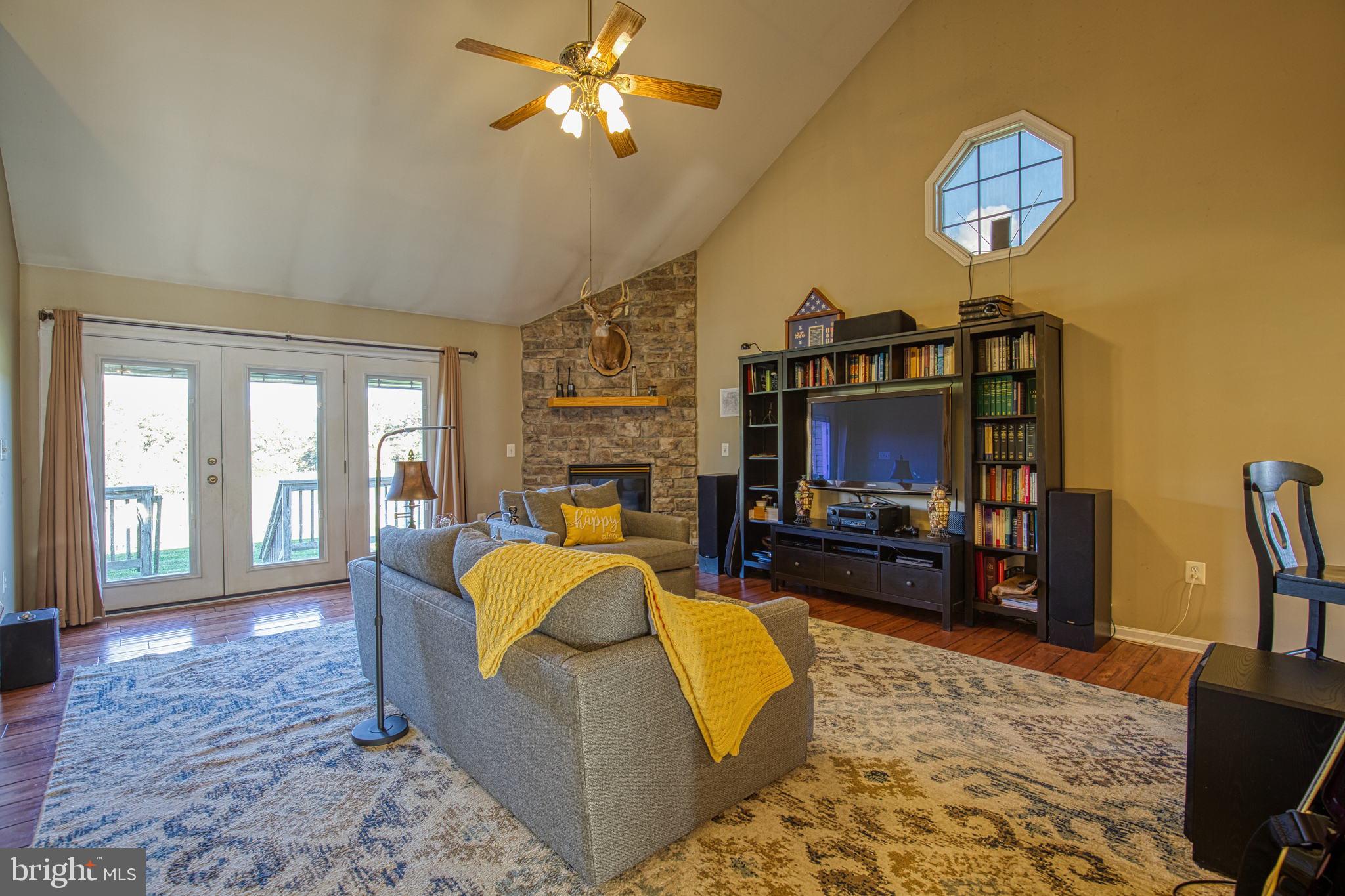 5415 Jericho Road Ruther Glen, VA 22546 - Photo 17 of 44 FAMILY ROOM