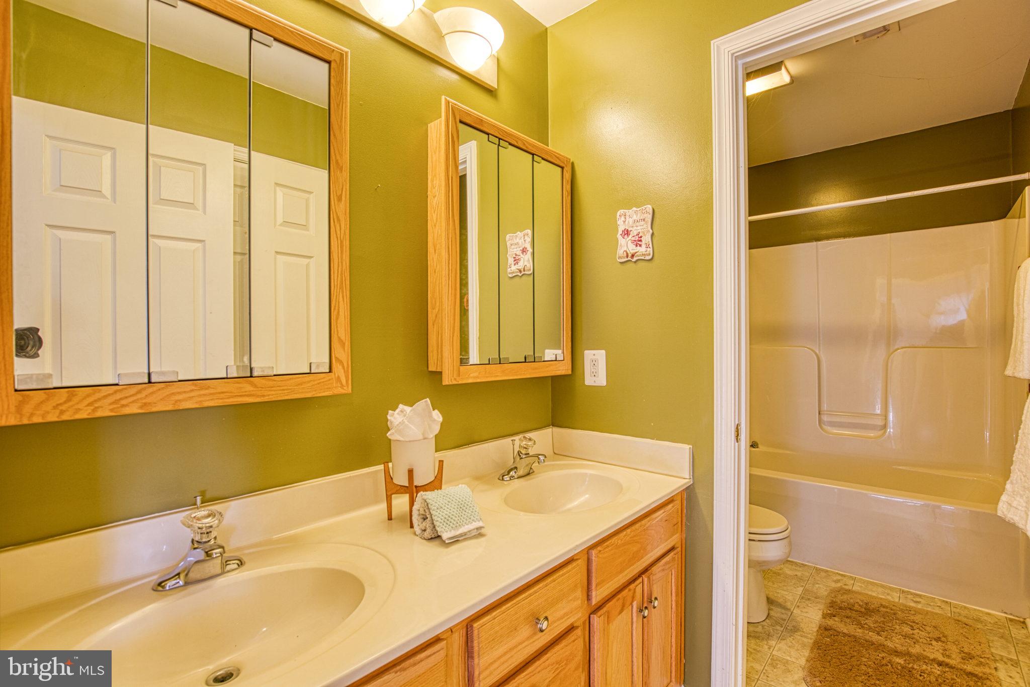 5415 Jericho Road Ruther Glen, VA 22546 - Photo 30 of 44 UPPER LEVEL - BATH