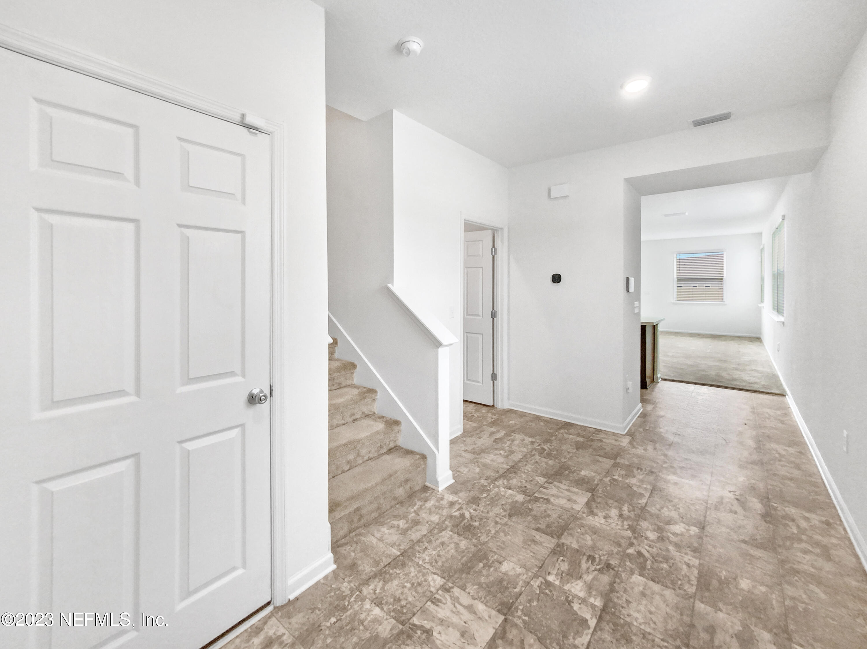 7909 Merchants Way Jacksonville, FL 32222 - Photo 8 of 19 en view interior of the house