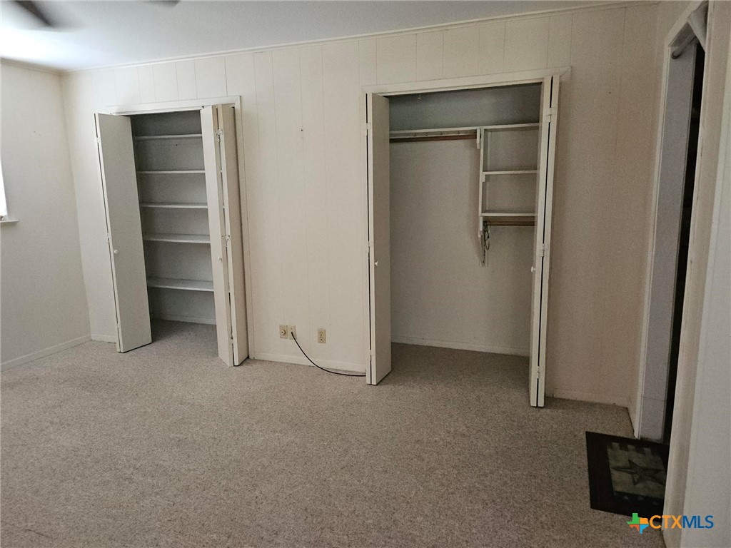 601 North Rhomberg Street Burnet, TX 78611 - Photo 21 of 42 a view of an empty room with a closet
