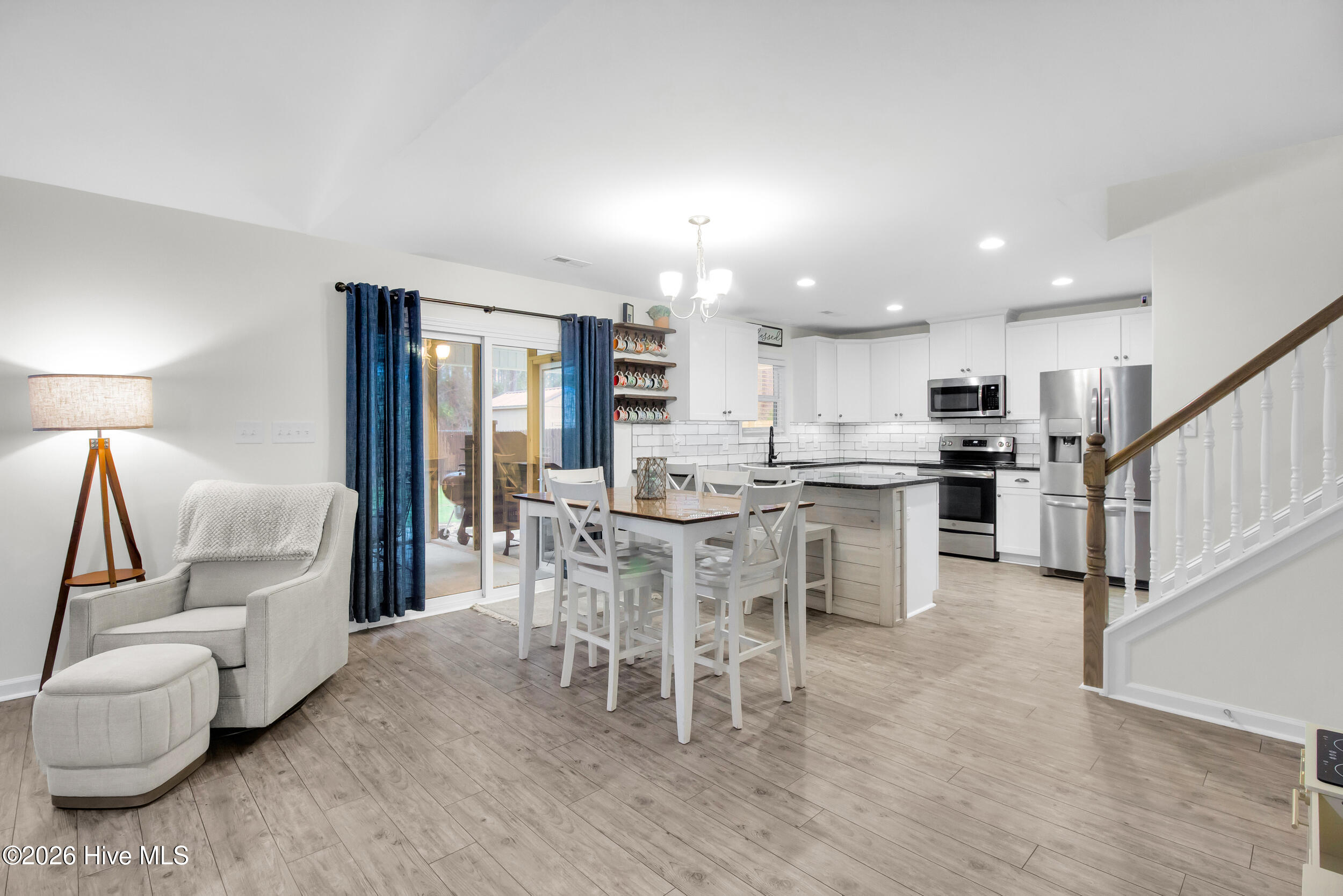 334 Station House Road New Bern, NC 28562 - Photo 9 of 43 Dining Room