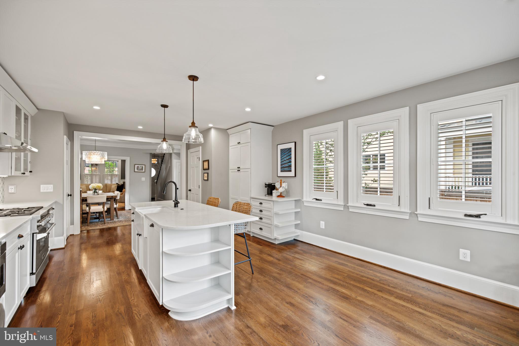 5212 MacArthur Boulevard Northwest Washington, DC 20016 - Photo 20 of 58