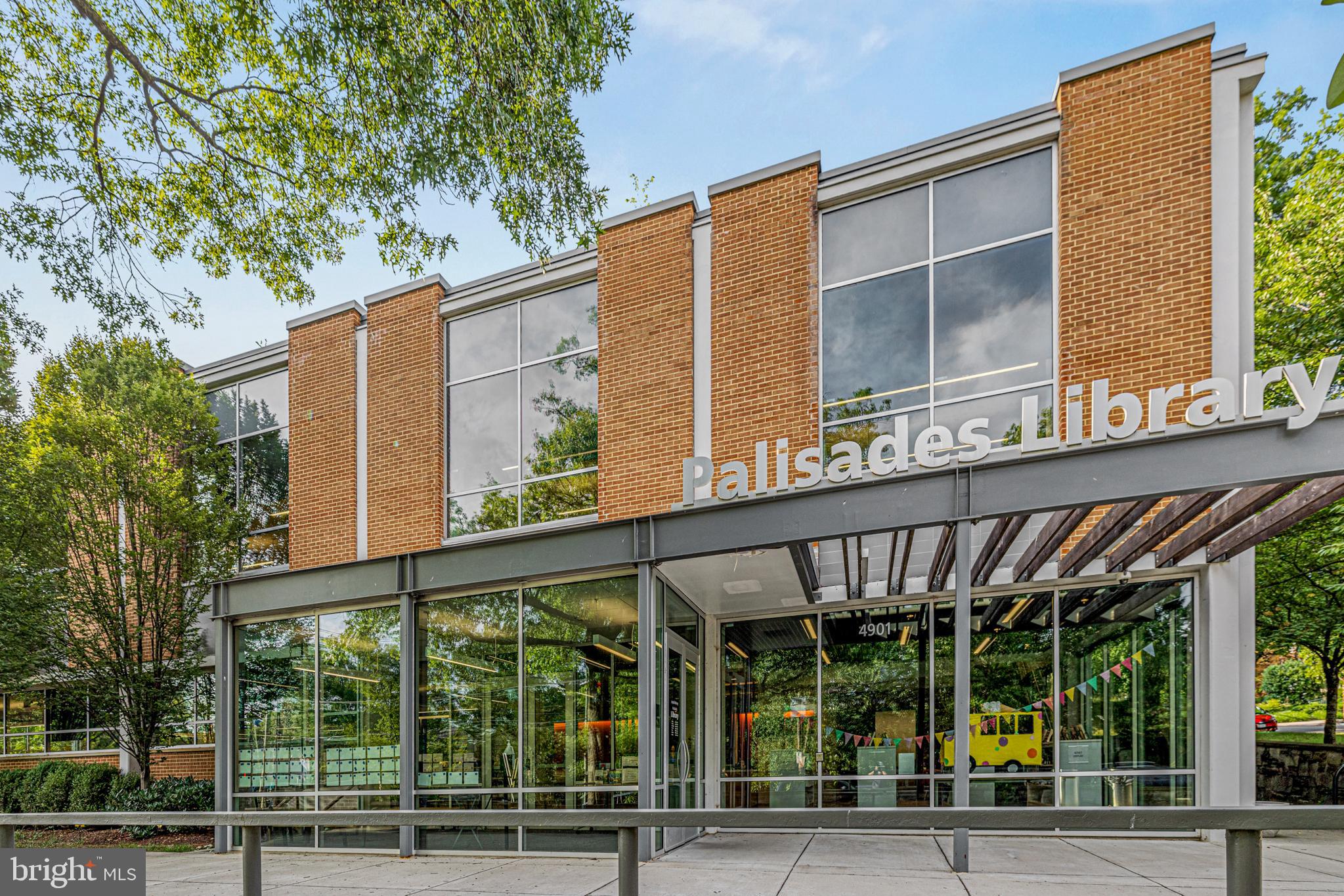 5212 MacArthur Boulevard Northwest Washington, DC 20016 - Photo 53 of 58