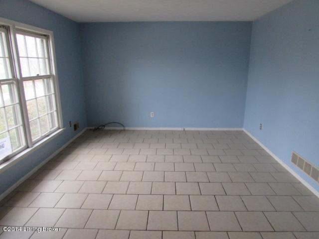 4439 Malcolm Road Louisville, KY 40216 - Photo 2 of 17 Living Room