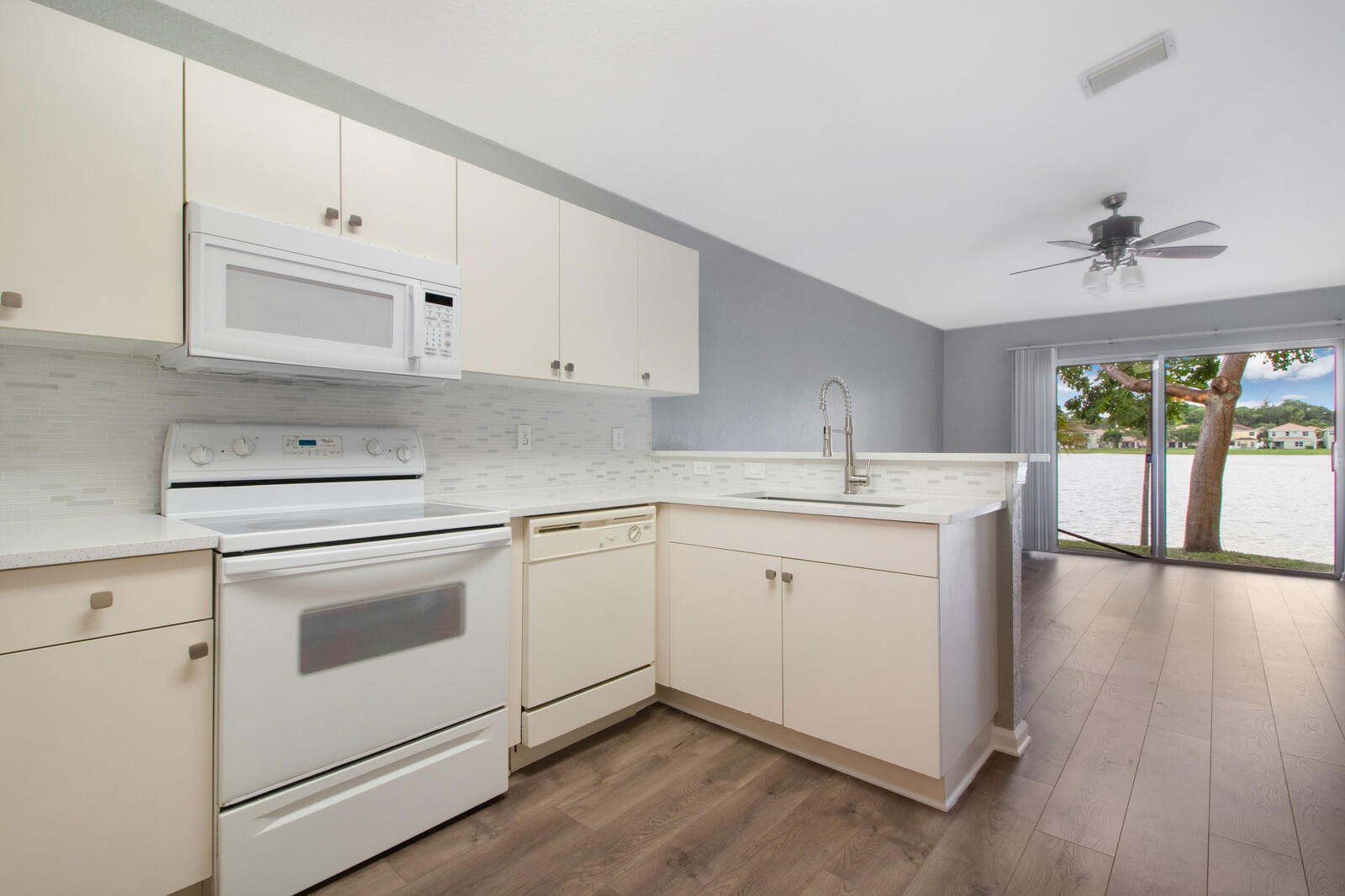 6063 Adriatic Way Greenacres, FL 33413 - Photo 14 of 33 Kitchen
