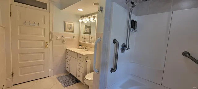 $499,900 | 3030 South Michigan Street, South Bend, IN 46614