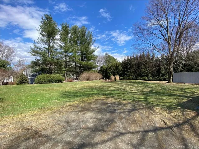 $625,000 | 256 Nichols Avenue, Shelton, CT 06484