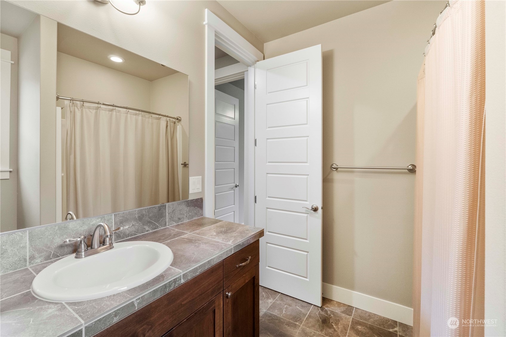 21216 Connells Prairie Road Bonney Lake, WA 98391 - Photo 21 of 34 Gallery Image 21
