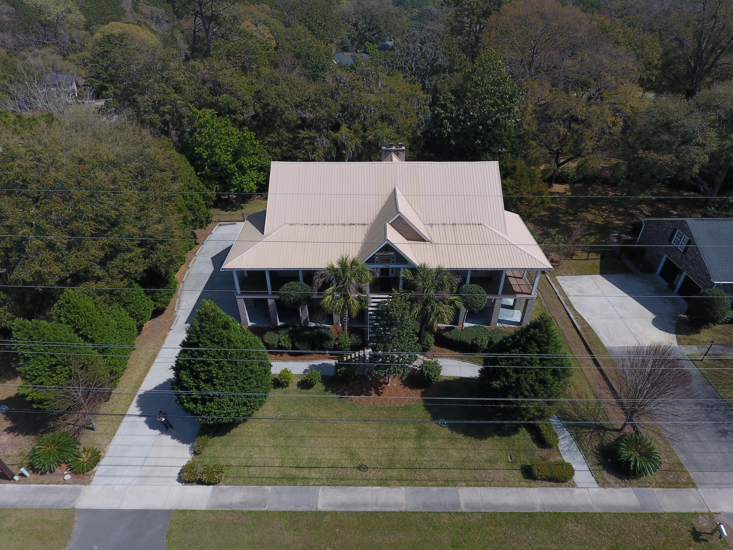 1324 Old Towne Road Charleston, SC 29407 - Photo 35 of 41 DJI_0101