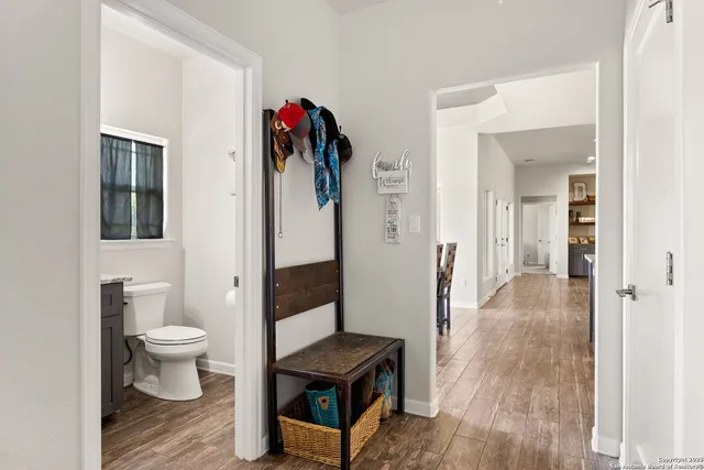 $649,000 | 494 Flash Circle, Luling, TX 78648