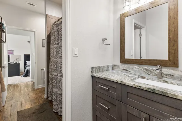 $649,000 | 494 Flash Circle, Luling, TX 78648