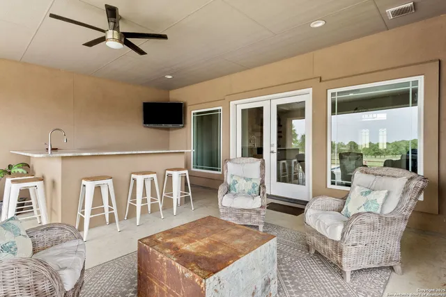 $649,000 | 494 Flash Circle, Luling, TX 78648