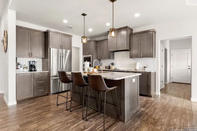 $649,000 | 494 Flash Circle, Luling, TX 78648