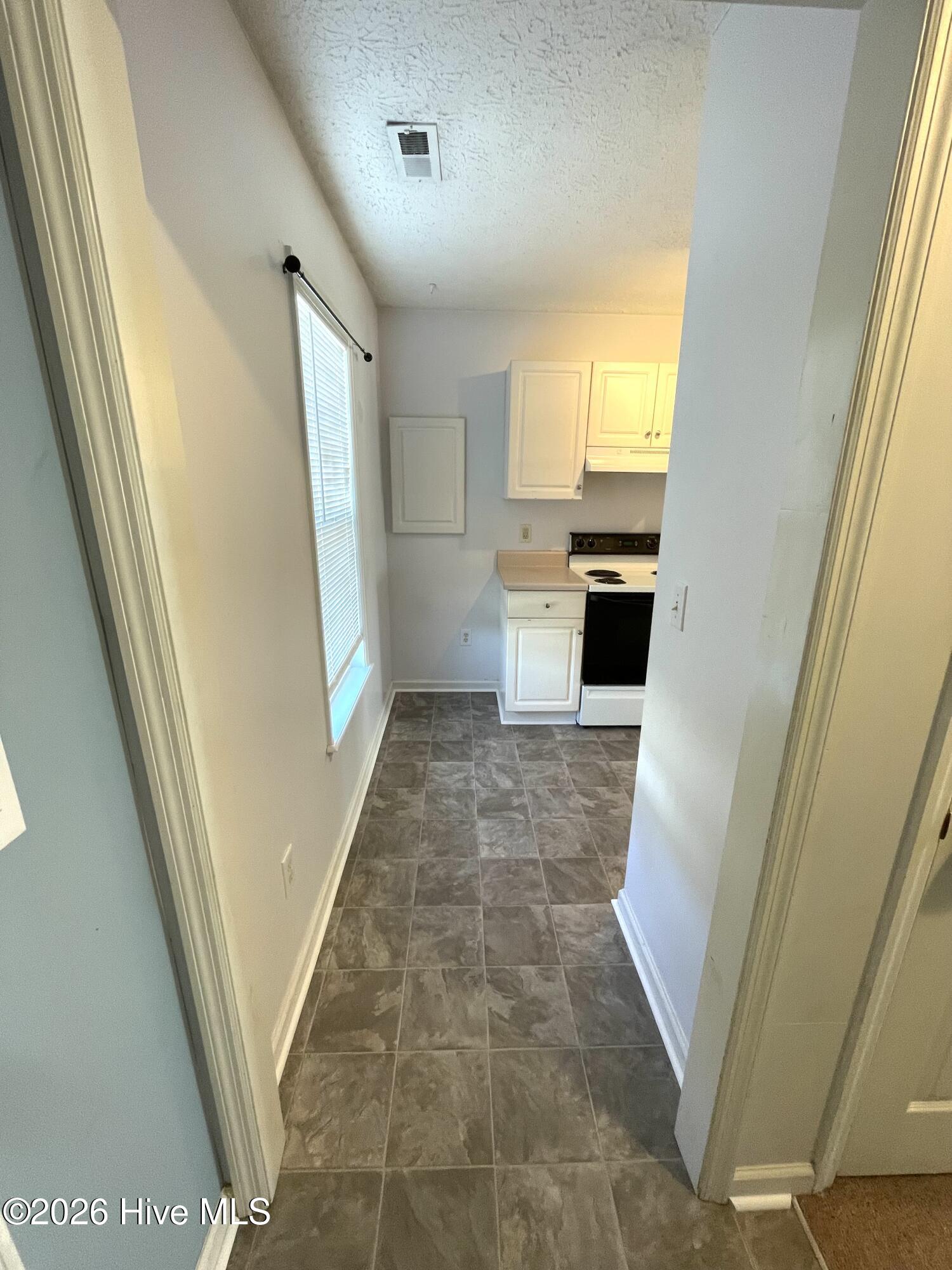 220 John Court Havelock, NC 28532 - Photo 5 of 15 IMG_0323