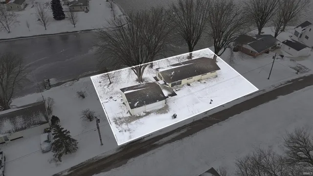 $539,900 | 690 East 635 South, Wolcottville, IN 46795