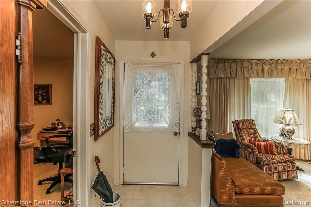 747 Rutgers Road Rochester, MI 48309 - Photo 5 of 49 005-2921655-large.jpg