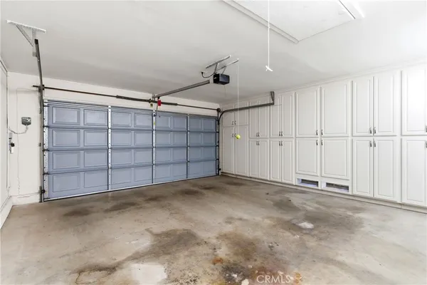 a view of a garage