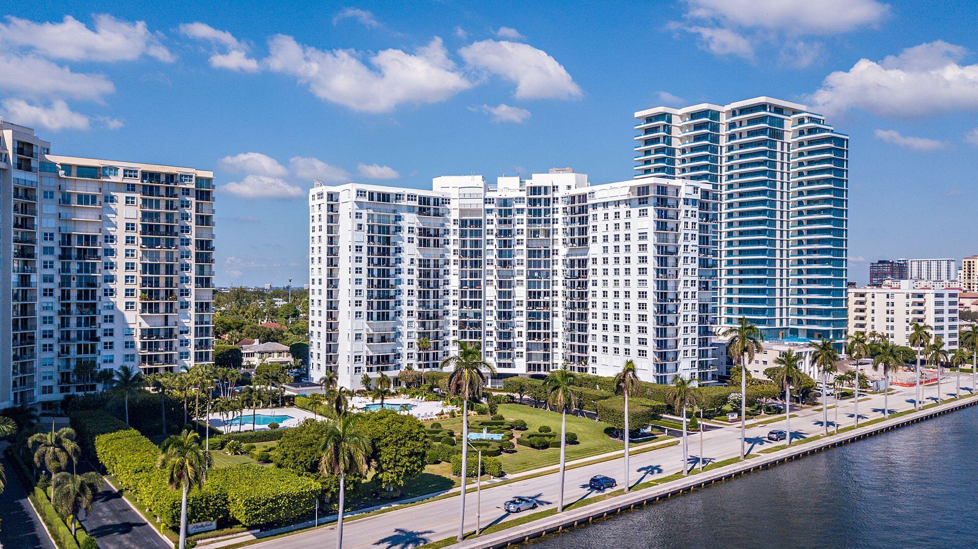 1701 South Flagler Drive, Unit 207 West Palm Beach, FL 33401 - Photo 26 of 26 a view of a balcony with city view