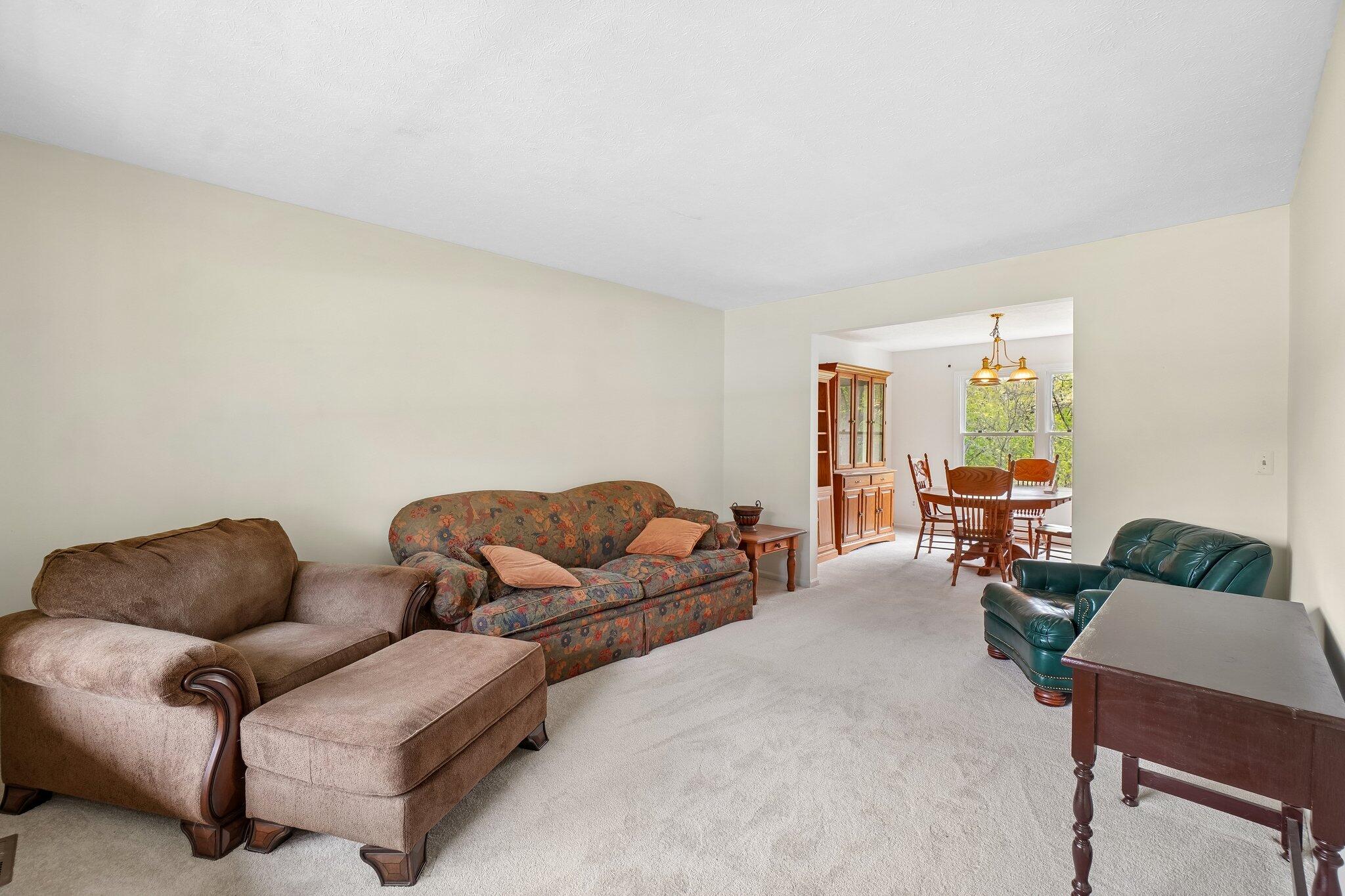6338 Dalton Ridge Brighton, MI 48116 - Photo 3 of 44 5-web-or-mls-Dalton Rdg-S1605-005