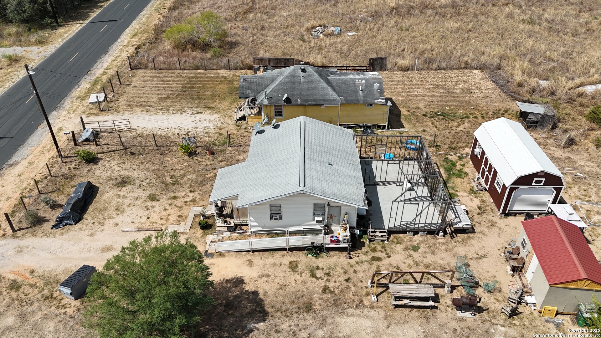 1231 Mogford Road San Antonio, TX 78264 - Photo 31 of 32 a picture of table and chairs