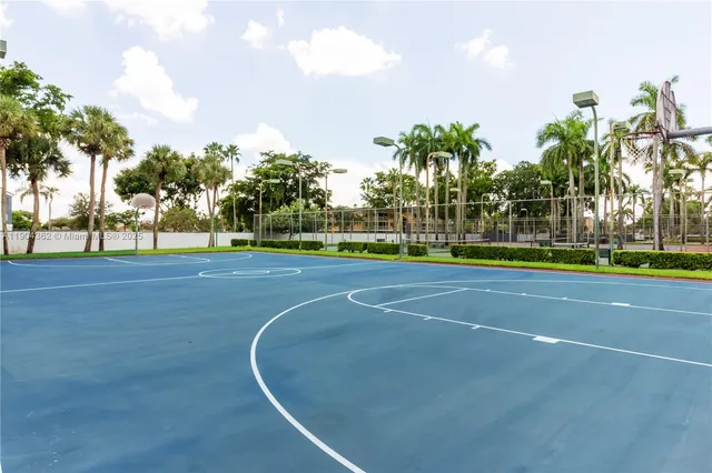 $2,321 | 17200 Northwest 64th Avenue, Unit 22110, Hialeah, FL 33015